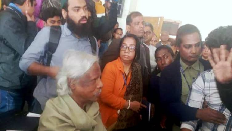 গণবিশ্ববিদ্যালয়ে তালাবদ্ধ ডা. জাফরুল্লাহ চৌধুরী