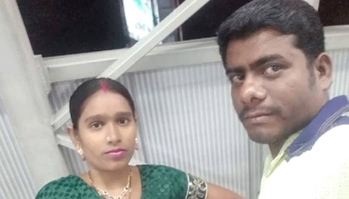 গায়ে জ্বর, রান্না করতে না পারায় স্ত্রীর গায়ে আগুন ধরিয়ে দিল স্বামী