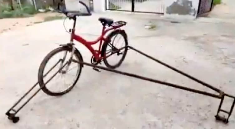 রেল লাইনে চলবে সাইকেল (ভিডিও)