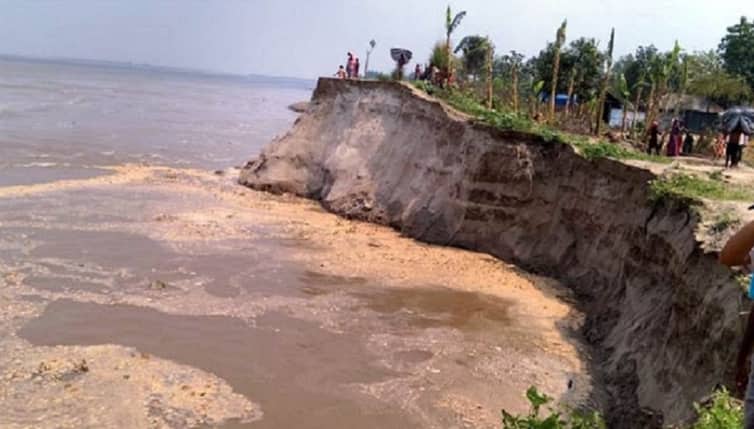 অবৈধ বালু উত্তোলন, সিরাজগঞ্জে যমুনায় অসময়ে ভাঙন