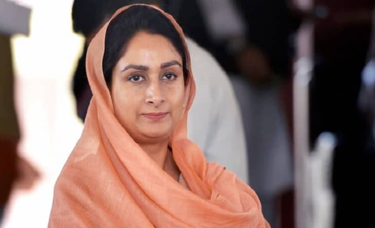 মোদির মন্ত্রিসভা থেকে পাঞ্জাবি নেত্রীর পদত্যাগ