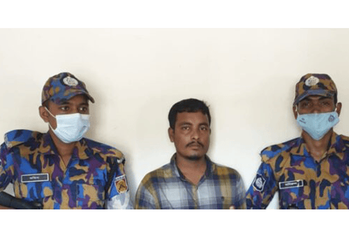 রোহিঙ্গা শিবির থেকে জকির ডাকাতের সহযোগী গ্রেফতার