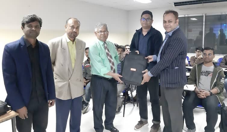 ইস্টার্ন ইউনিভার্সিটির ২০ শিক্ষার্থীর আইটিই এক্সাম প্রশিক্ষণ গ্রহণ
