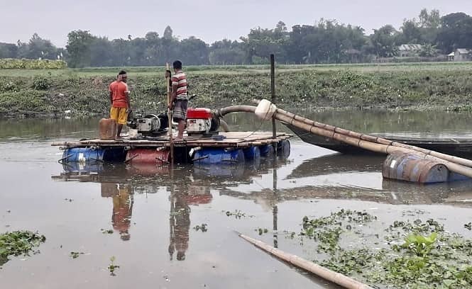 সংবাদ প্রকাশের পর ৬ টি ড্রেজার ধ্বংস