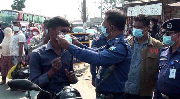 মাস্ক ছাড়া শহরে প্রবেশ বন্ধ