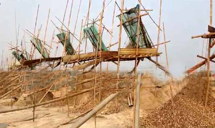 মোবাইল কোর্টে ড্রেজার মালিকদের হামলায় পুলিশসহ আহত ৬