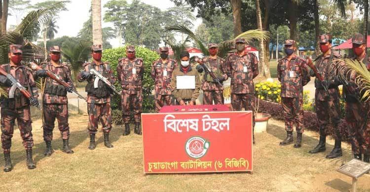 চুয়াডাঙ্গায় দেড় কেজি স্বর্ণ উদ্ধার, গ্রেফতার ১