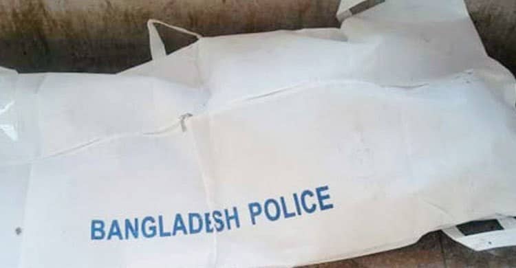মাংসে হাড় বেশি দেয়ায় কসাইয়ের কুপিয়ে মারল ক্রেতা