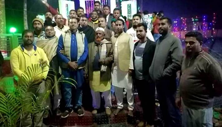 জুতা পায়ে শহীদ মিনারে ইউপি চেয়ারম্যান ও যুবলীগ নেতাকর্মীরা