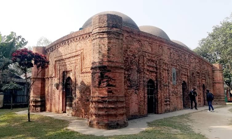 সংস্কার প্রয়োজন মুসলিম ইতিহাস ঐতিহ্যের নিদর্শন খেরুয়া মসজিদের