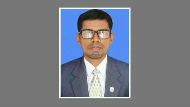 তিনি ক্লাস নেন এক বিদ্যালয়ে আর বেতন নেন দুইটা থেকে