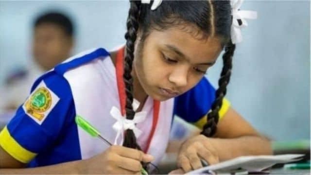 শিক্ষা প্রতিষ্ঠান খোলার নীতিগত সিদ্ধান্ত, নিরাপত্তা নিশ্চিত করা হবে কিভাবে