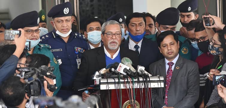 চট্টগ্রামে নির্বাচনের যে পরিবেশ বিরাজ করছে তা আমেরিকার চেয়েও ভালো : সিইসি