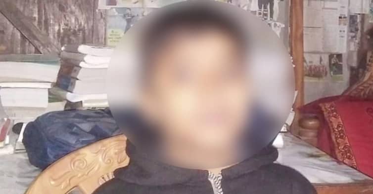 ছোট ভাইয়ের দায়িত্ব না নিয়ে ট্রেনে তুলে দিলেন ভাই-ভাবি