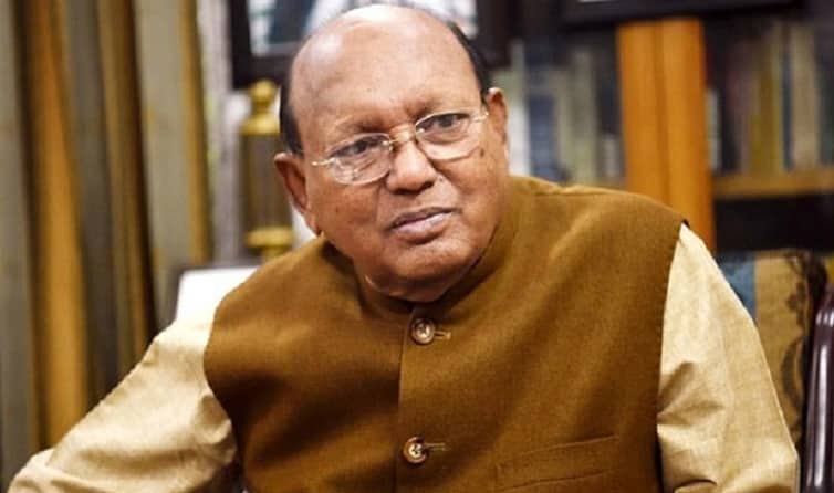 নিজের সব সম্পত্তি ফাউন্ডেশনে দান করার ঘোষণা