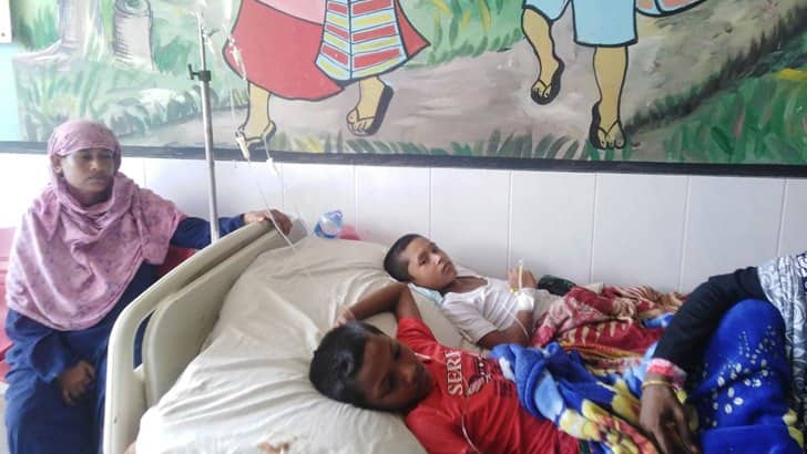 মাদ্রাসায় খাবার খেয়ে শিশুর মৃত্যু, ১৭ ছাত্র হাসপাতালে