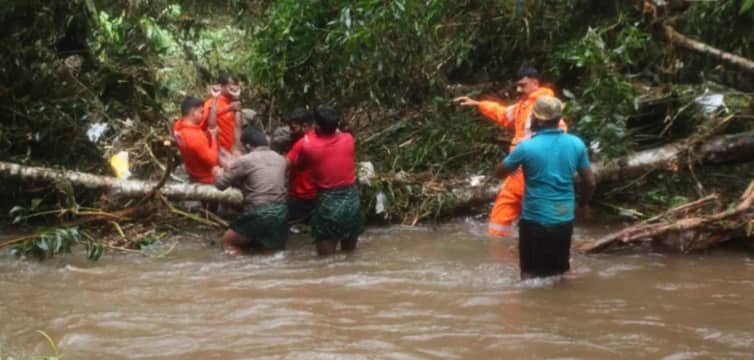 কেরালায় বন্যায় ২৬ জনের প্রাণহানি
