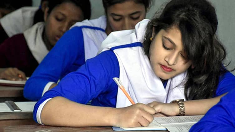 এসএসসি পরীক্ষার কেন্দ্র কমিটি গঠনের নির্দেশ
