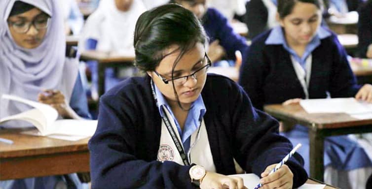 এসএসসি পরীক্ষায়