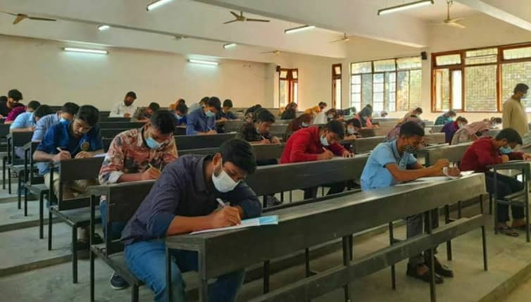 জাবির ‘ডি’ ইউনিটে ৫ ভর্তিচ্ছুর পরীক্ষা বাতিল
