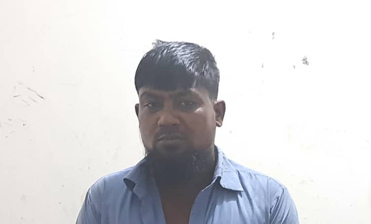 নারী বাস যাত্রী