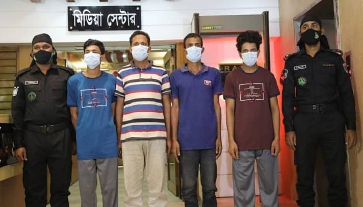 মন্দিরে হামলা ও পূজার সামগ্রী লুট করে ওরা ৪ জন