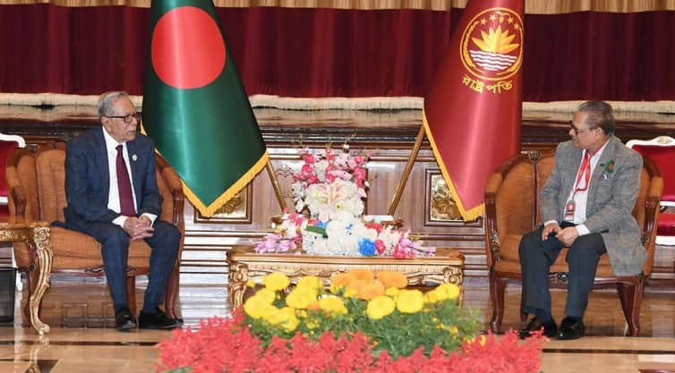 গণতন্ত্রের স্বার্থে নেতাকর্মীদের ত্যাগ-তিতিক্ষাকে মূল্যায়ন করতে হবে