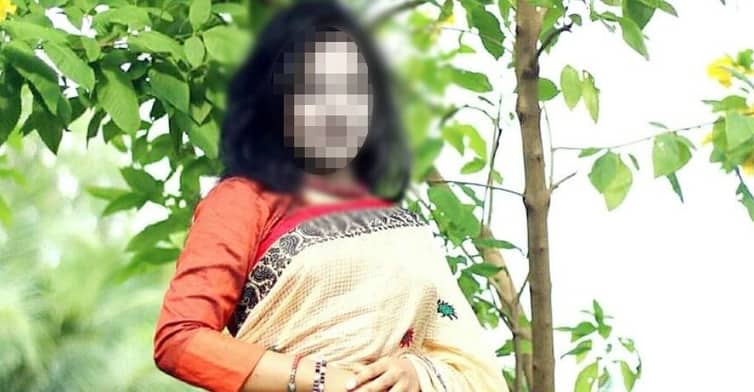 শার্টের কলার ধরে সিনিয়র ছাত্রকে থাপ্পড় মেরে বসলেন জাবি ছাত্রী