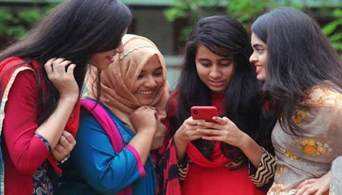 রাতে যেভাবে জানতে পাবেন একাদশে ভর্তির ফল