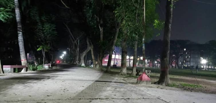 নিষ্প্রাণ ঢাকা কলেজ ক্যাম্পাস