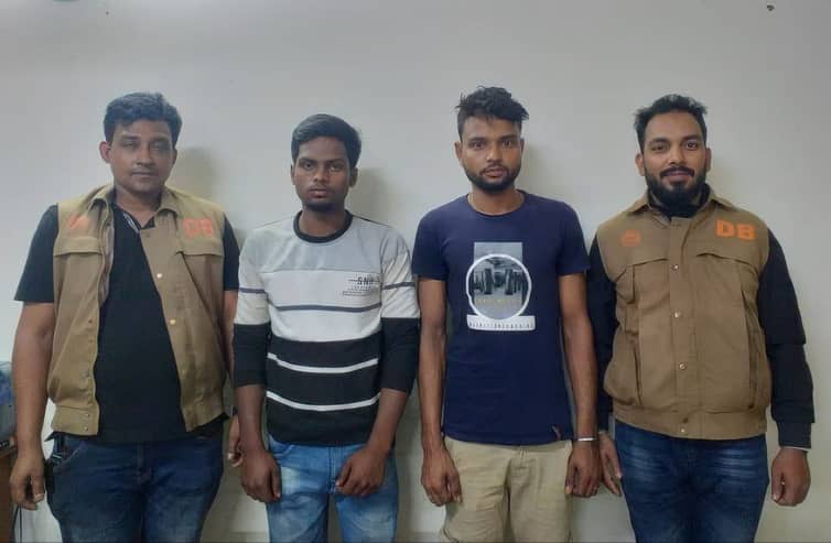 মানিকগঞ্জে দুই মাদক ব্যবসায়ী আটক