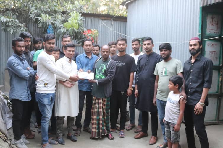 নবাবগঞ্জে অসহায়দের পাশে মানবিক কল্যাণ সংস্থা