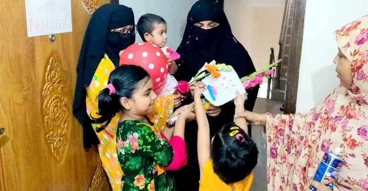 বাচ্চাদের সময় দিতে চাকরি ছাড়লেন বিসিএস ক্যাডার মা মৎস্য কর্মকর্তা