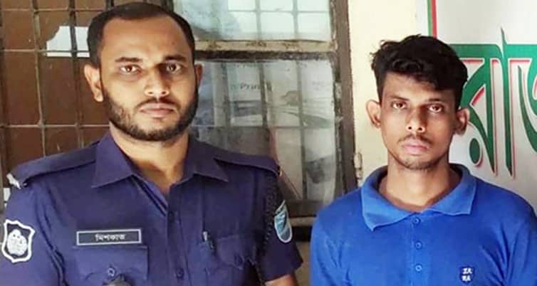 কলেজছাত্রীর খোলামেলা ভিডিও ফেসবুকে, যুবক গ্রেফতার কলেজছাত্রীর খোলামেলা ভিডিও