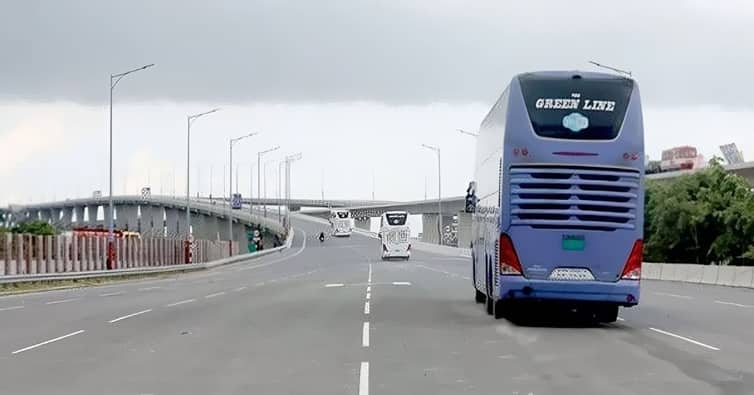 পদ্মা সেতু দিয়ে গাবতলীর বাস চলাচলে অপেক্ষা বাড়ল আরও