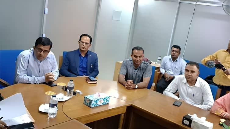 অভিযোগ প্রমাণিত হওয়ায় সহজ ডটকমকে ২ লাখ টাকা জরিমানা, রনি পাবেন ৫০ হাজার রেল