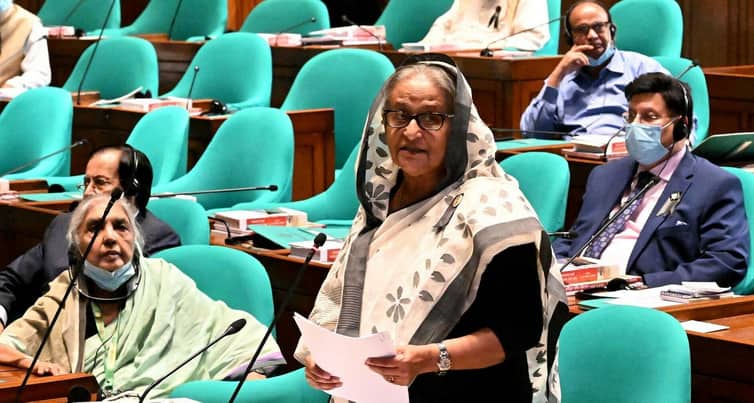 দেশের আর্থিক ভারসাম্য হ্রাস পেতে পারে, সংসদে প্রধানমন্ত্রী