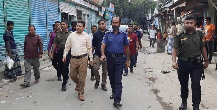দৌলতপুরে আইন-শৃঙ্খলা রক্ষায় উপজেলা প্রশাসনের অভিযান