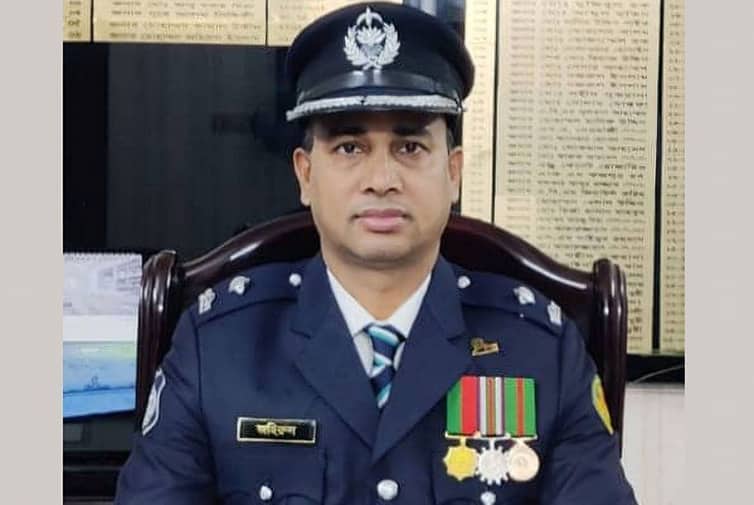 হাজতখানায় আসামিদের বই পড়ার ব্যবস্থা