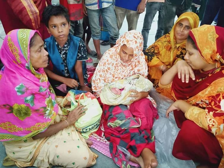 বরিশালগামী চলন্ত লঞ্চে সন্তান প্রসব, আজীবন যাতায়াত ফ্রি ঘোষণা বরিশালগামী