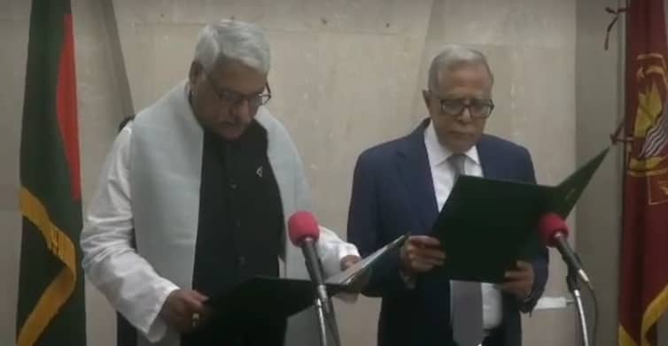 ডেপুটি স্পিকার হিসেবে শপথ নিলেন শামসুল হক টুকু