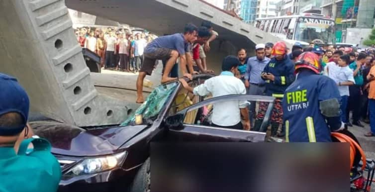 প্রাইভেটকারটিতে থাকলেও ভাগ্যক্রমে প্রাণে বাঁচলেন শুধু নবদম্পতি