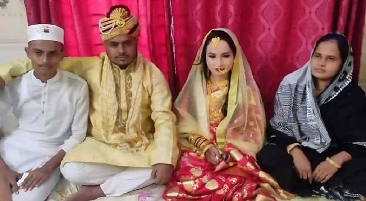 শঙ্কামুক্ত বর-কনে, কেঁদে উঠছেন ক্ষণে ক্ষণে