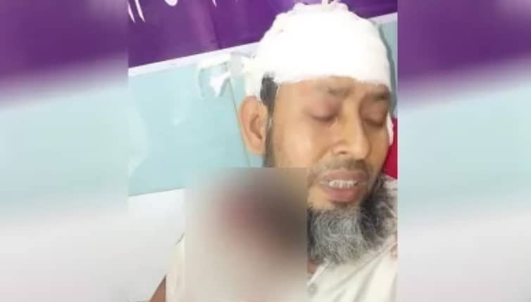 মানিকগঞ্জে প্রধান শিক্ষককে কুপিয়ে জখম করলো বহিস্কৃত ছাত্র
