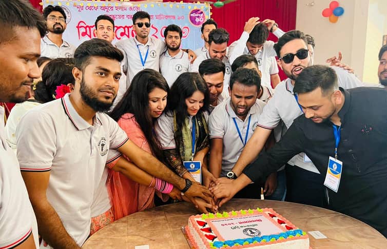 মানিকগঞ্জে এসএসসি-২০১৩ ব্যাচের শিক্ষার্থীদের মিলন মেলা অনুষ্ঠিত