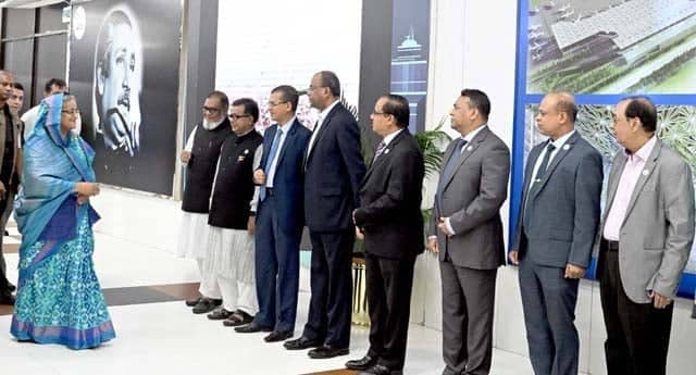 প্রধানমন্ত্রী দেশে ফিরেছেন