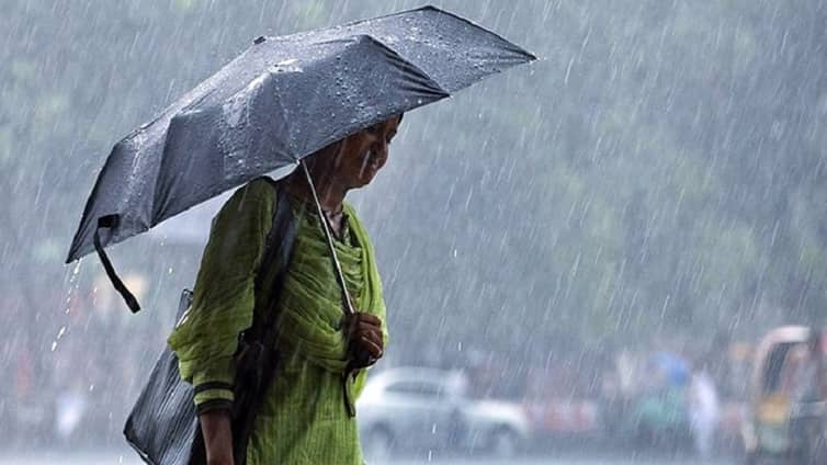 আগামীকাল থেকে সপ্তাহজুড়ে বৃষ্টির পূর্বাভাস দিলো আবহাওয়া অফিস বৃষ্টি
