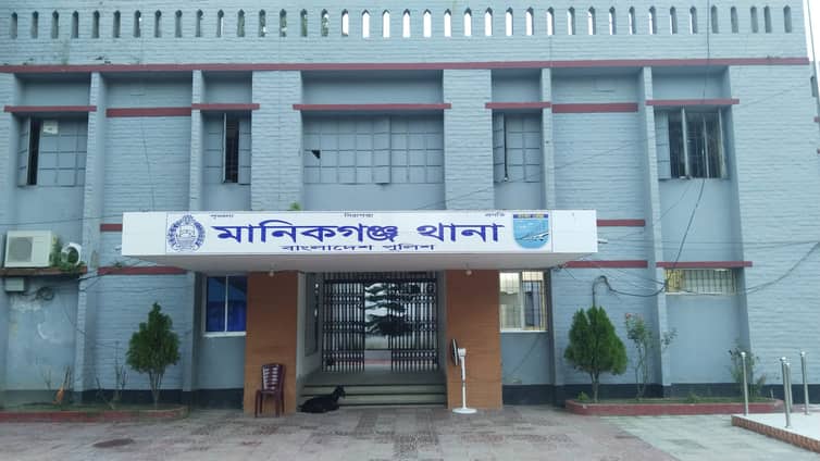 রাষ্ট্রবিরোধী গোপন বৈঠক ও নাশকতার পরিকল্পনা, আটক ৪