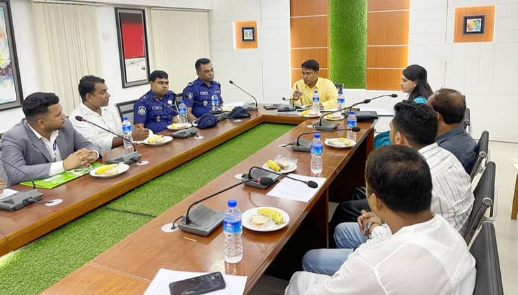 কালীগঞ্জে রিসোর্ট মালিকদের সাথে ইউএনও’র মতবিনিময় কালীগঞ্জে রিসোর্ট মালিকদের সাথে ইউএনও'র মতবিনিময় (1)