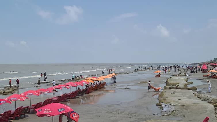 পদ্মা সেতুর সুফল পাচ্ছেন কুয়াকাটার ব্যবসায়ীরা